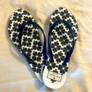 Kate Spade navy flip flops Size 8-9